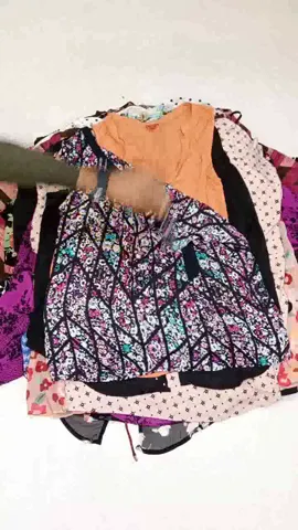Y2K MULTI DESIGN MIX BRANDED BLOUSE - 20 PCS
